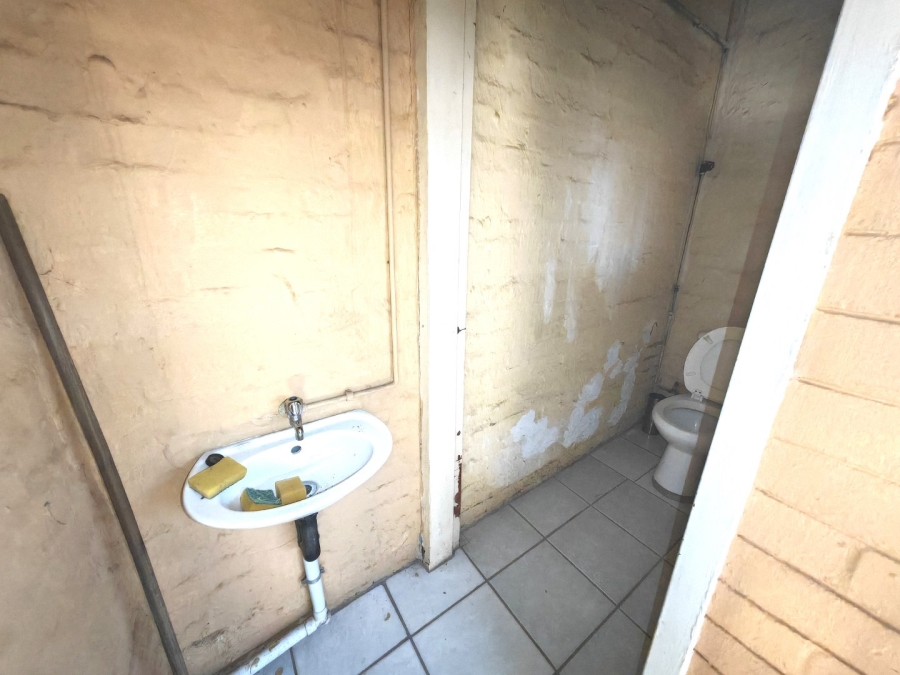 10 Bedroom Property for Sale in Brandwag Free State